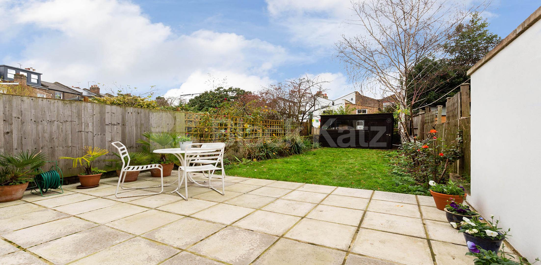 			4 Bedroom, 1 bath, 1 reception House			 Herrick Road, HIGHBURY N5